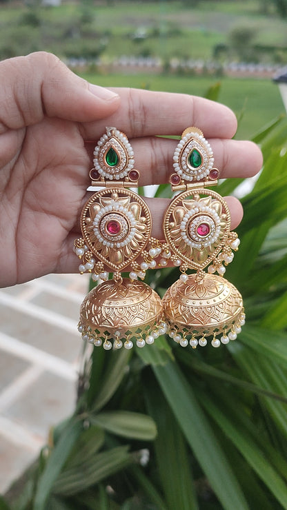 Anushree Pachi Kundan Brass Jhumka – Golden