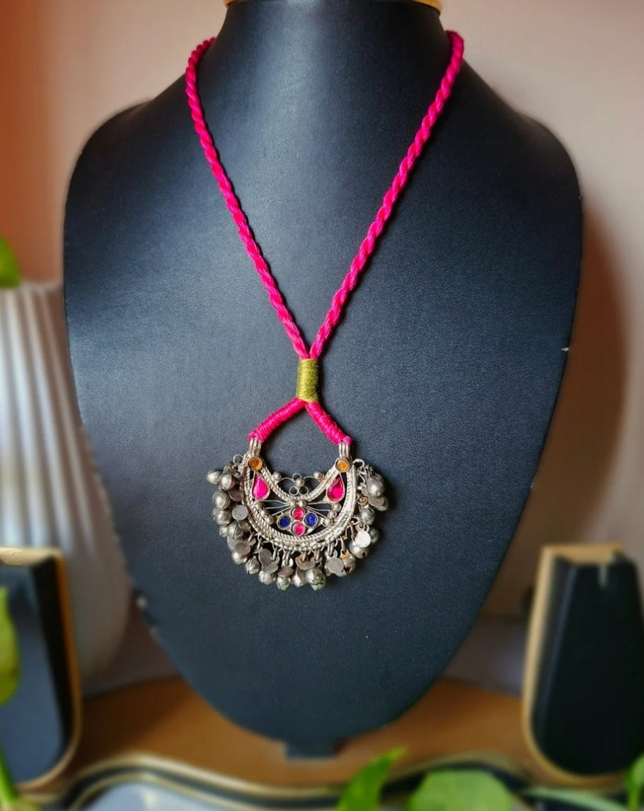 Nazaakat Afghani pendant necklace