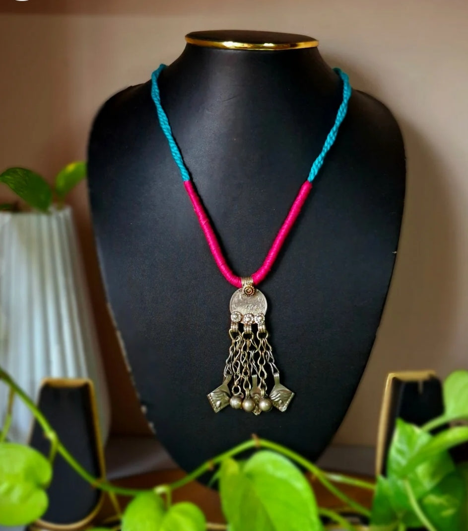 Gushaini afghani lightweight pendant necklace