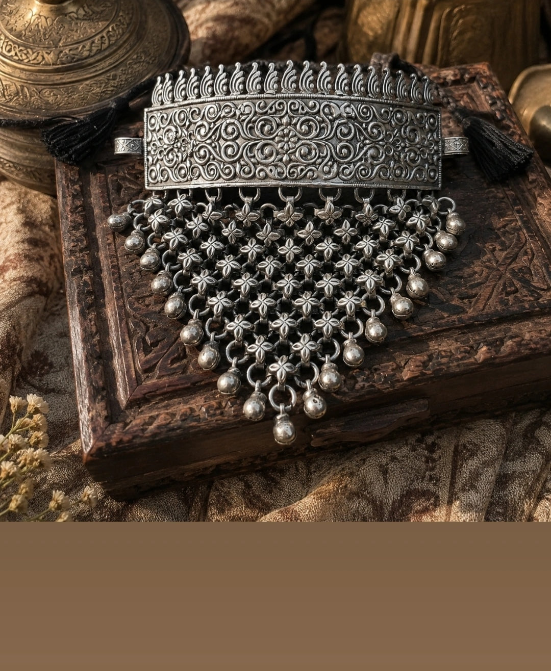 Suma Brass Heavy Choker Necklace