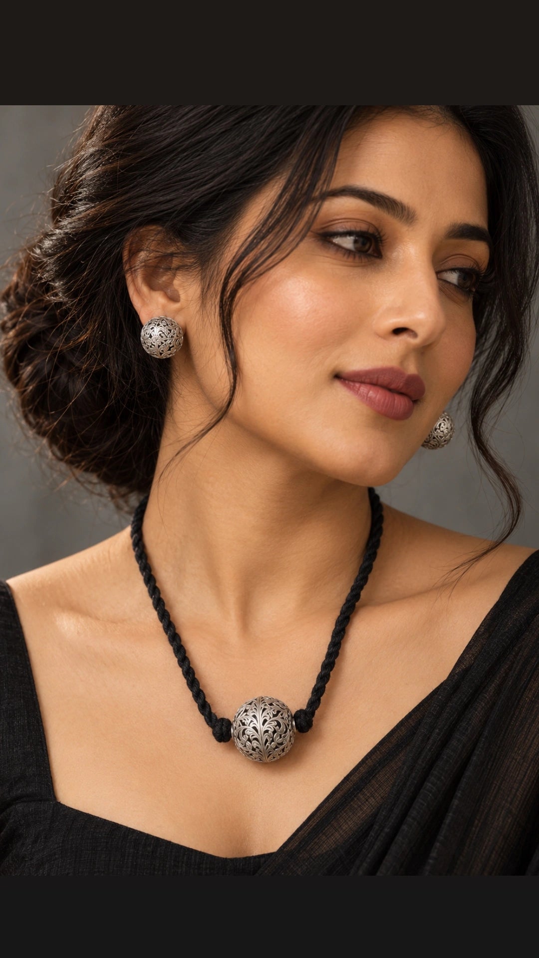 Sonakshi Brass thread set with earrings with ring