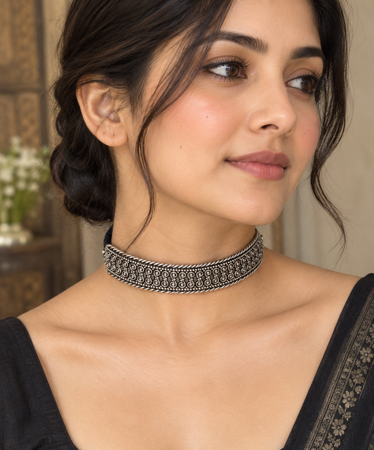 Brishti brass choker